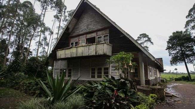 10 Potret Lokasi Syuting Film Horor, Rumah `KKN di Desa Penari` Aslinya Ngeri Banget!