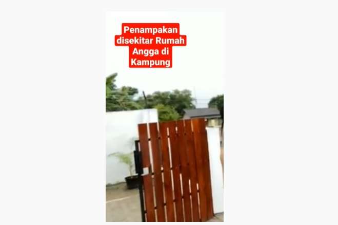 Potret Rumah Angga Wijaya Mantan Suami Dewi Perssik, Ternyata Punya 4 Garasi!
