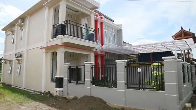 10 Potret Rumah Mewah TKI Korsel yang Kerja di Pabrik Tahu, Istana di Tengah Kampung, Tetangga Minder!