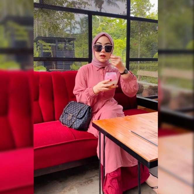 Potret Bucin Yuni LIDA Istri Kedua Gus Samsudin