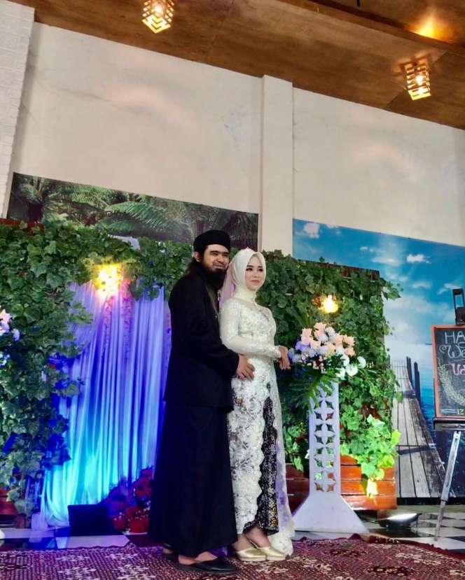 Potret Bucin Yuni LIDA Istri Kedua Gus Samsudin