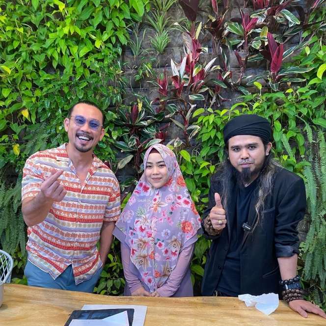 Potret Bucin Yuni LIDA Istri Kedua Gus Samsudin