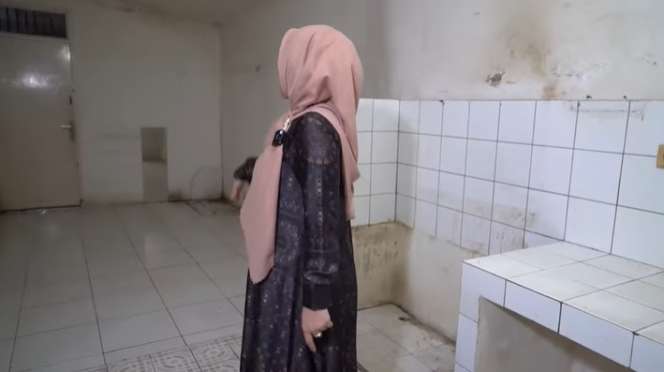 Potret Rumah Kontrakan yang Ditempati Denny Cagur dan Istri Sebelum Terkenal, Ternyata Beda Banget, Bak Bumi dan Langit!