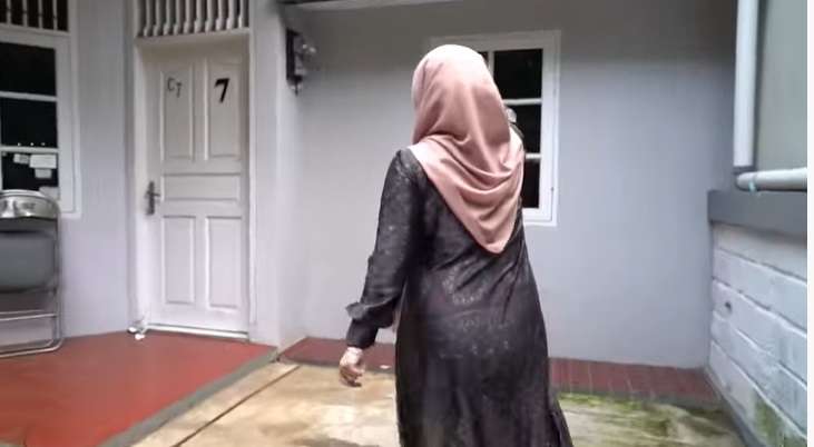 Potret Rumah Kontrakan yang Ditempati Denny Cagur dan Istri Sebelum Terkenal, Ternyata Beda Banget, Bak Bumi dan Langit!