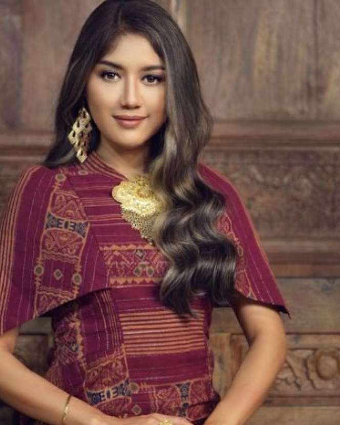 Potret 'Pabrik Uang' Erina Gudono, Kekasih Kaesang Pangarep