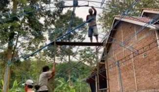 Potret Pekarangan Rumah di Kampung Diubah Jadi Pelaminan Mewah, Hasilnya Bikin Melongo!
