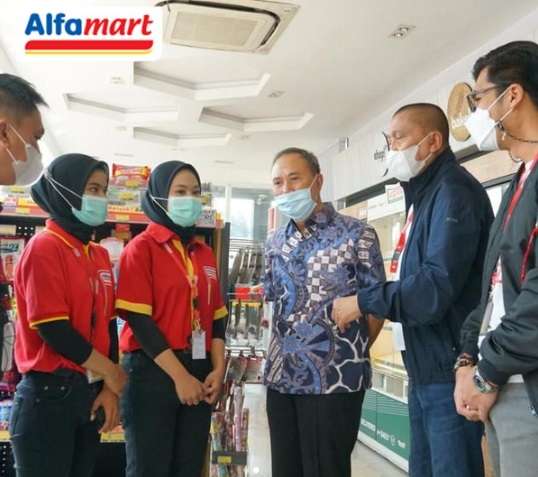 Aksinya Pergoki Pengutil Cokelat Viral, Nasib Karyawan Alfamart Ini Berubah Drastis, Endingnya Bikin Haru!
