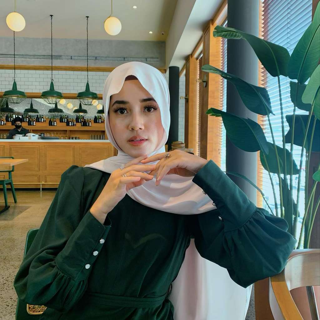 Wanita Ini Pernah Menikah dengan Adik Artis, Ternyata Berujung Cerai, Alasannya Belum Terungkap!