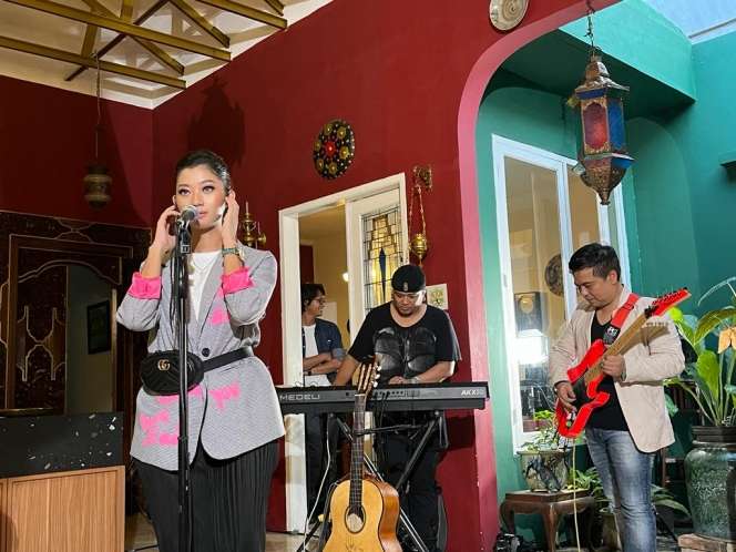 Dari Dokter Jadi Penyanyi, Safira Ciptakan Lagu Terinspirasi dari ODHIV