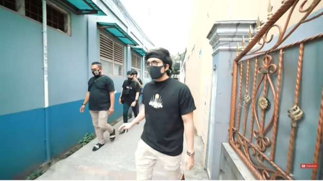 Potret Rumah Mewah Ayu Ting Ting, Ternyata Dalam Gang Sempit, Mobil Nggak Bisa Lewat!