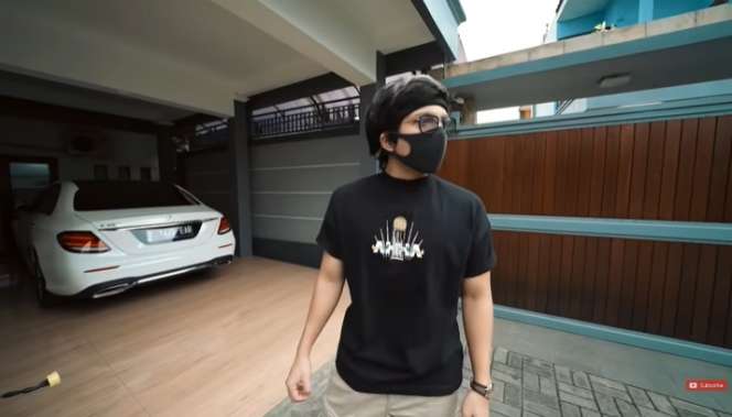 Potret Rumah Mewah Ayu Ting Ting, Ternyata Dalam Gang Sempit, Mobil Nggak Bisa Lewat!