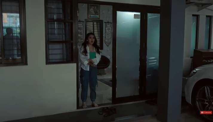 Potret Rumah Mewah Ayu Ting Ting, Ternyata Dalam Gang Sempit, Mobil Nggak Bisa Lewat!