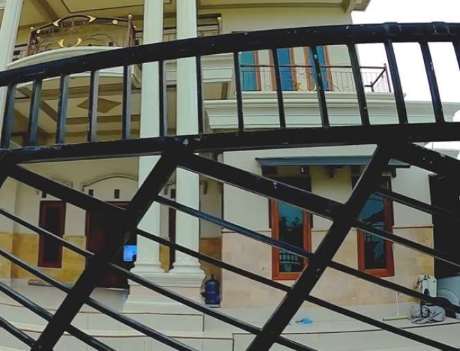 Potret Perkampungan TKI Arab Saudi di Madura, Banyak Rumah Mewahnya