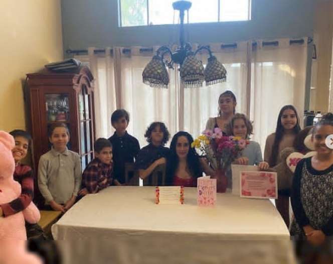 Potret Wanita yang Viral Lahirkan 8 Anak Kembar, Dulu Pernah Bangkrut, Kini Nasibnya Berubah Drastis!