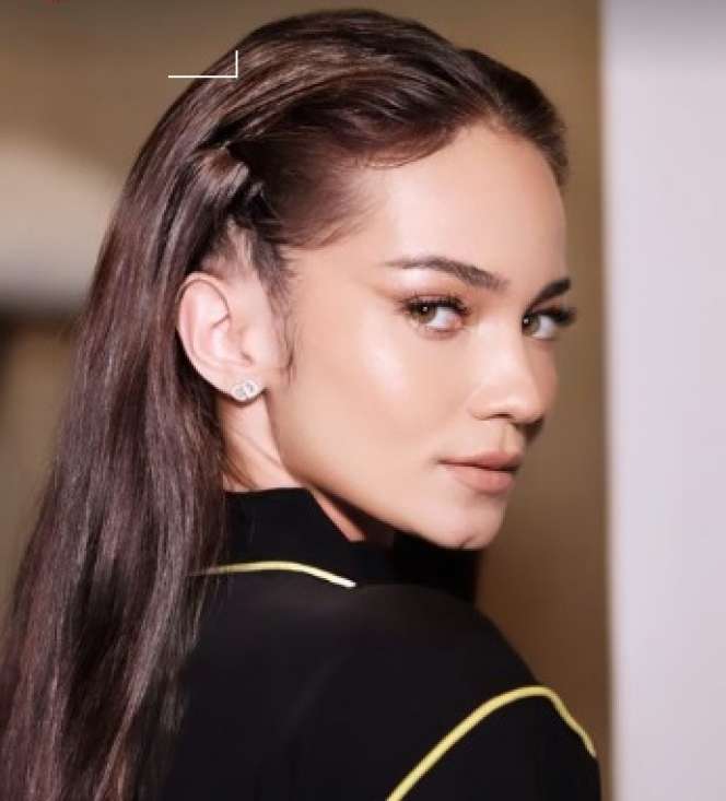 12 Artis Ikut New York Fashion Week 2023 Bareng Erigo-X
