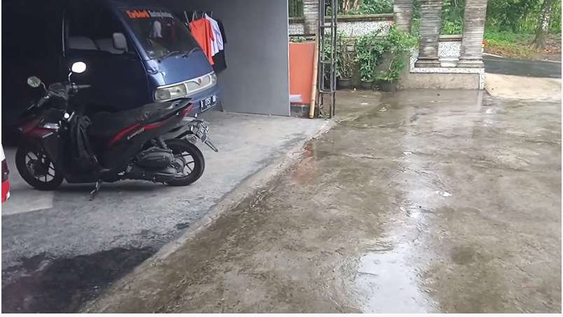 6 Potret Kondisi Rumah Abah Lala, Pencipta Lagu `Ojo Dibandingke` yang Viral, Sangat Sederhana!