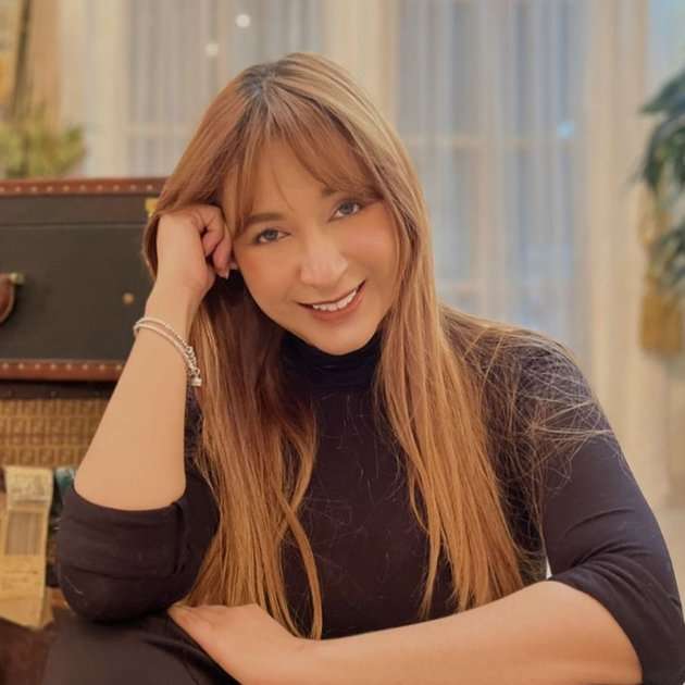 Masih Ingat Puput Novel? Dulu Penyanyi Tenar di Era 90-an, Kini Potret Terbarunya Bikin Pangling!