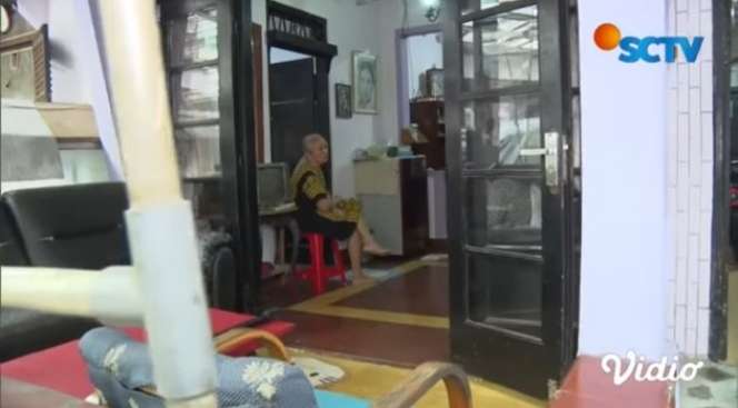 Potret Rumah Artis Kondang Ini Ternyata Diluar Dugaan, Ada di Gang Sempit, Jauh Dari Kesan Mewah!
