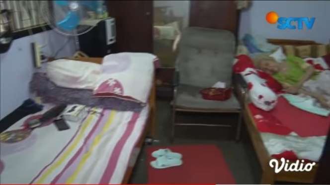 Potret Rumah Artis Kondang Ini Ternyata Diluar Dugaan, Ada di Gang Sempit, Jauh Dari Kesan Mewah!