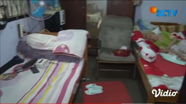 Potret Rumah Artis Kondang Ini Ternyata Diluar Dugaan, Ada di Gang Sempit, Jauh Dari Kesan Mewah!