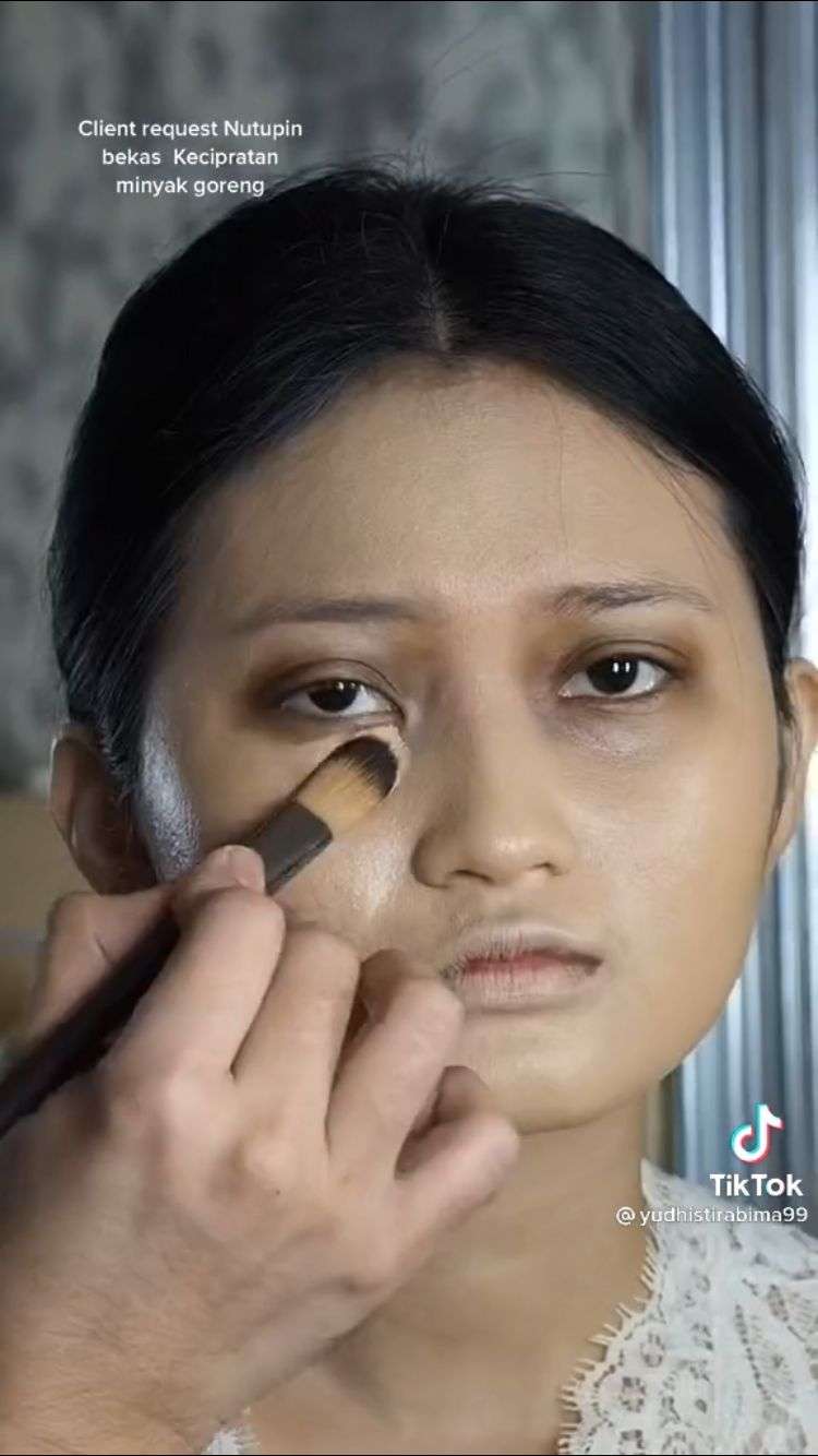 Viral MUA Tiru Gaya Istri Ferdy Sambo, Hasilnya Mirip Plek-Ketiplek, Netizen : Kirain Ibu Putri!