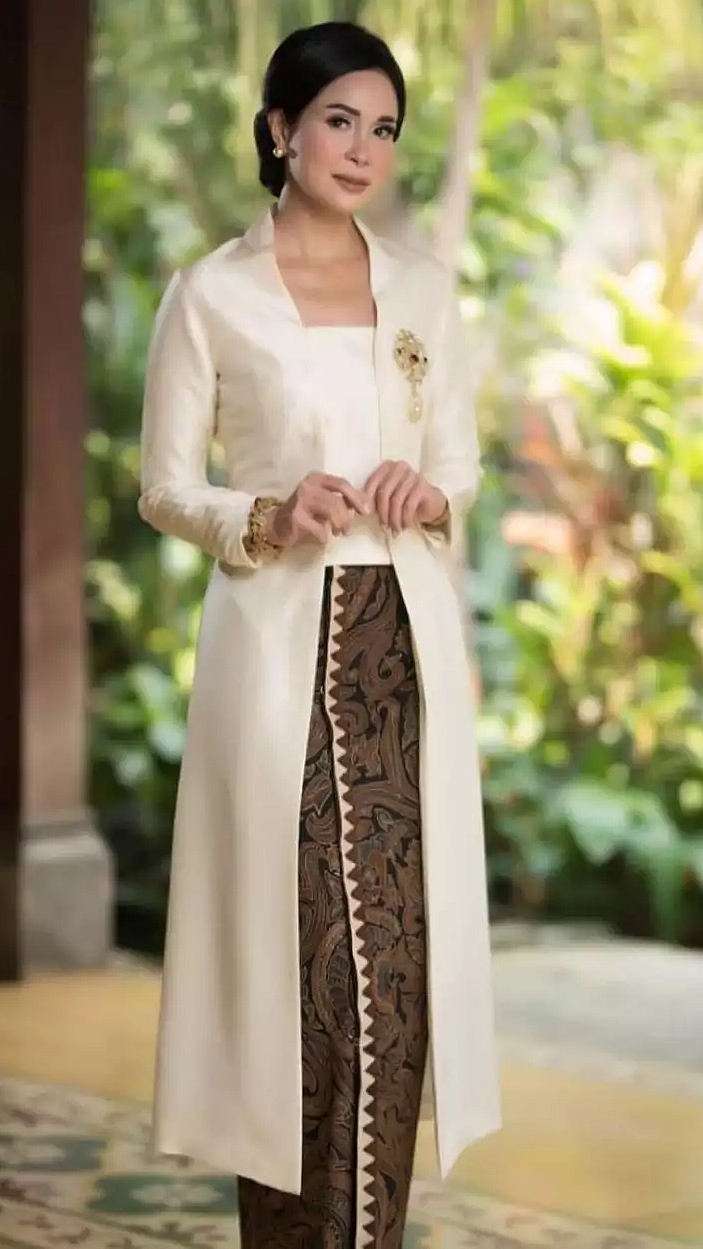 Cantiknya Loemongga Haoemasan, Mantan Gadis Sampul yang Kini Jadi Istri Menteri