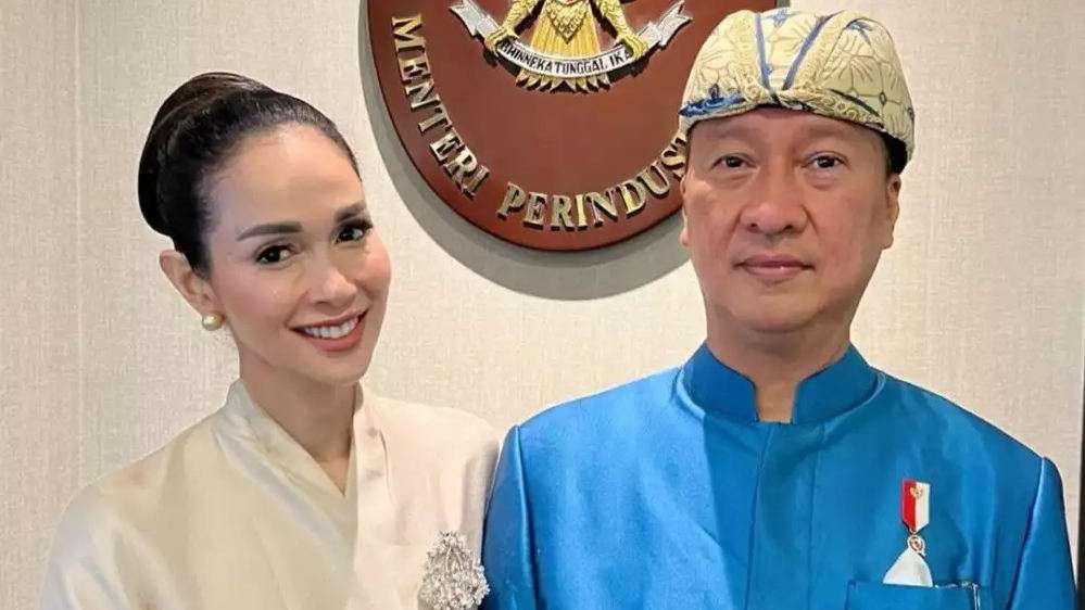 Cantiknya Loemongga Haoemasan, Mantan Gadis Sampul yang Kini Jadi Istri Menteri