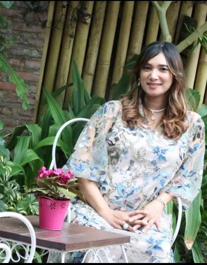 Masih Ingat Briptu Eka Frestya Polwan Cantik yang Hits Beritakan Lalu Lintas? Ternyata Kini Jadi Istri Kapolres!