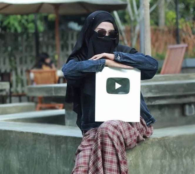 Momen Zavilda Youtuber Bercadar Ajak Wanita Tutup Aurat, Malah Dihujat Netizen!