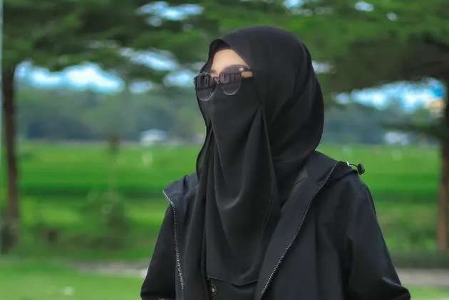 Momen Zavilda Youtuber Bercadar Ajak Wanita Tutup Aurat, Malah Dihujat Netizen!