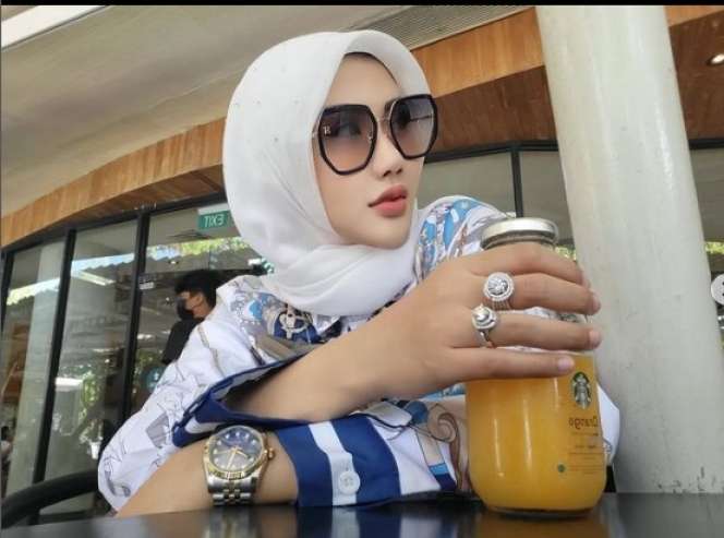 Artis Cantik Ini Hampir Cerai Dengan Suami, Sempat Diusir Namun Kini Kembali Mesra, Siapa Dia?