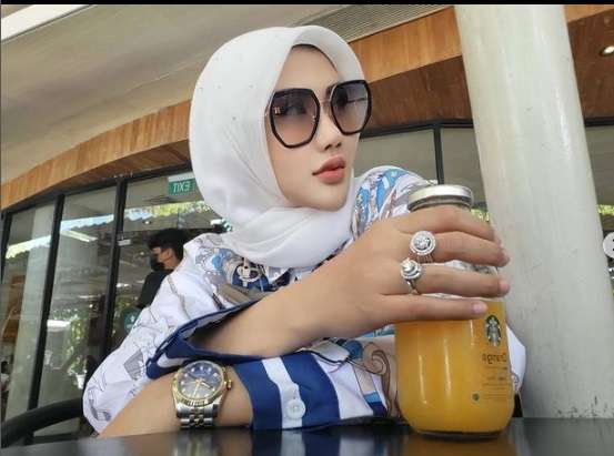 Artis Cantik Ini Hampir Cerai Dengan Suami, Sempat Diusir Namun Kini Kembali Mesra, Siapa Dia?