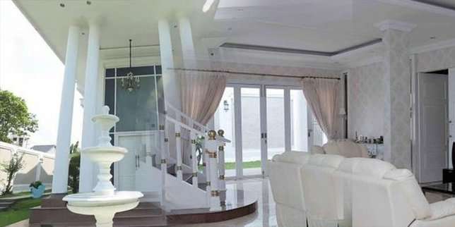 Adu Perbandingan 5 Rumah Artis `Sultan` di Jakarta Timur, Terakhir Mirip Istana Disney Land!
