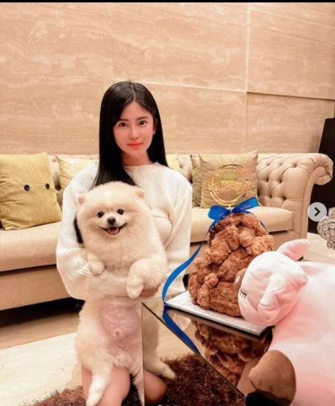 Wanita yang Dijuluki `Princess PIK` Ini Ungkap Masalah dengan Toko Kue Artis, Sebut Ada Oknum Nakal!