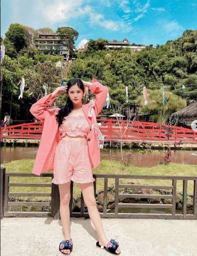 Wanita yang Dijuluki `Princess PIK` Ini Ungkap Masalah dengan Toko Kue Artis, Sebut Ada Oknum Nakal!