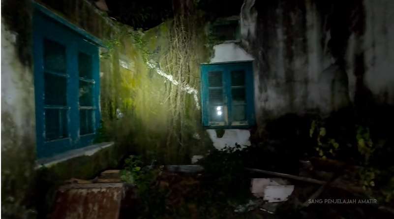10 Potret Rumah Eks Jenderal Polri Terbengkalai 40 Tahun, Banyak Sisa-Sisa Militer, Ngeri Banget!