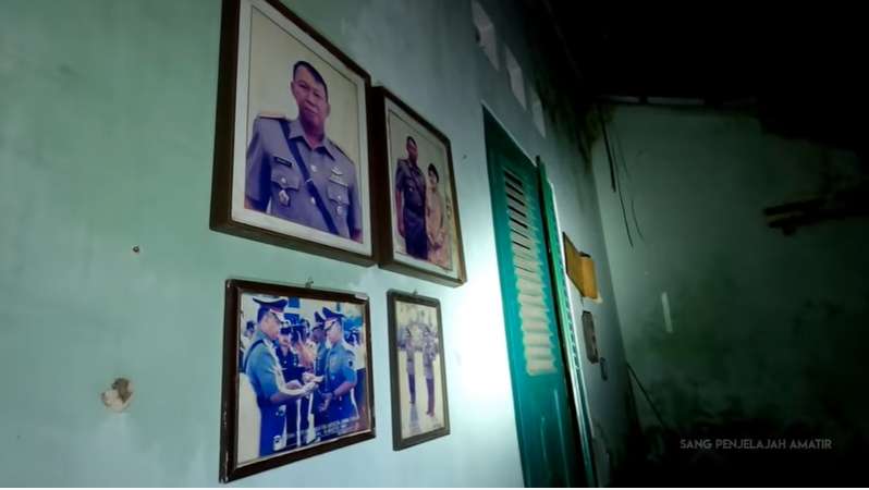 10 Potret Rumah Eks Jenderal Polri Terbengkalai 40 Tahun, Banyak Sisa-Sisa Militer, Ngeri Banget!
