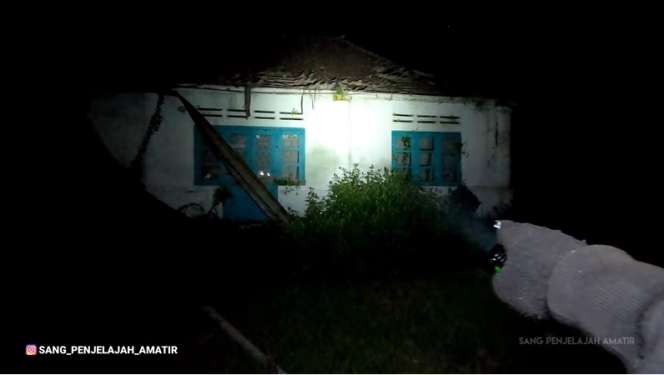 10 Potret Rumah Eks Jenderal Polri Terbengkalai 40 Tahun, Banyak Sisa-Sisa Militer, Ngeri Banget!