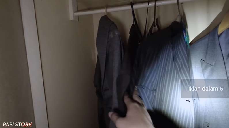 10 Potret Rumah Miliarder Terbengkalai 15 Tahun, Tinggalkan Barang Antik & 2 Mobil Mewah 