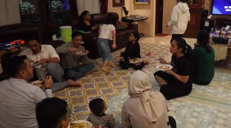 10 Adu Mewah Rumah Cici Paramida VS Siti KDI, Penyanyi Kakak Beradik, Bak Langit & Bumi?
