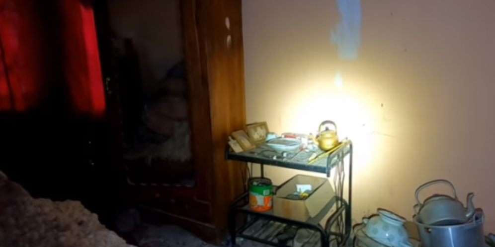 Sang Istri Meninggal, Rumah Mewah Ini Sengaja Ditinggalkan Pemiliknya, Dalamnya Terdapat Sebuah Keris