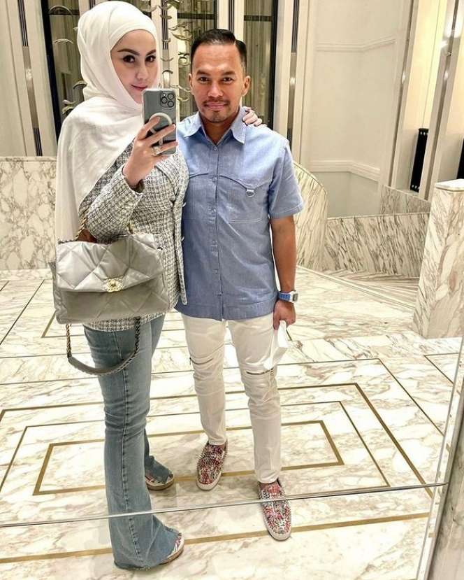 Potret Terbaru Jennifer Dunn Lepas Hijab, Jadi Sorotan!
