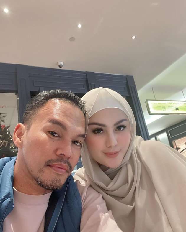 Potret Terbaru Jennifer Dunn Lepas Hijab, Jadi Sorotan!