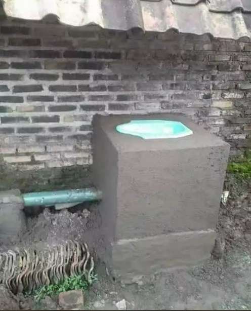 10 Potret WC Jongkok Nyeleneh, Desainnya Bikin Mikir Dua Kali!