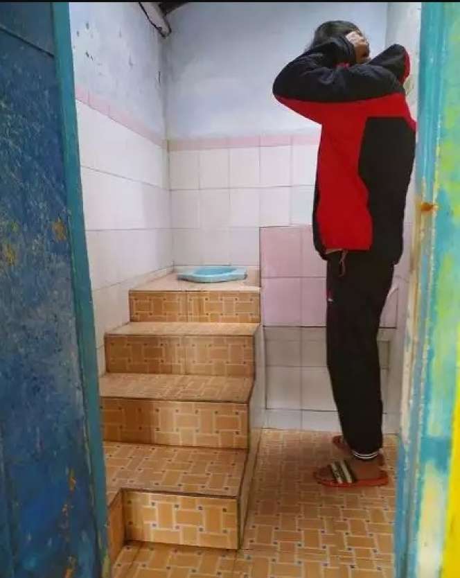 10 Potret WC Jongkok Nyeleneh, Desainnya Bikin Mikir Dua Kali!