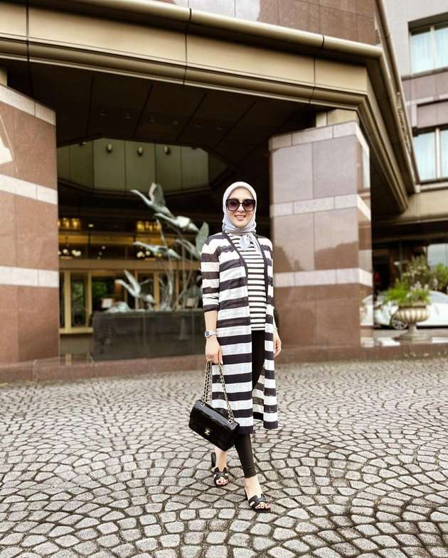 Potret Terbaru Syahrini, Disebut Dapat Uang Bulanan Rp3 Miliar dari Reino Barack!