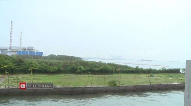 Potret Rumah Mewah Eriska Rein Berlantai 4, Buka Pintu Langsung Lihat Laut!