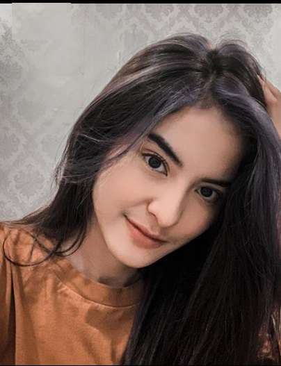Potret Irin Karyawan Baru Kang Mus Preman Pensiun 6 di Kehidupan Asli, Cantiknya Kebangetan!