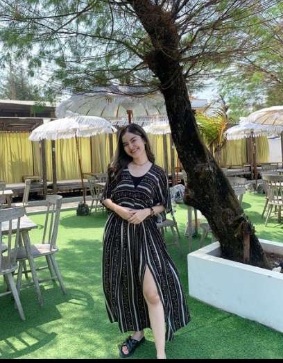 Potret Irin Karyawan Baru Kang Mus Preman Pensiun 6 di Kehidupan Asli, Cantiknya Kebangetan!