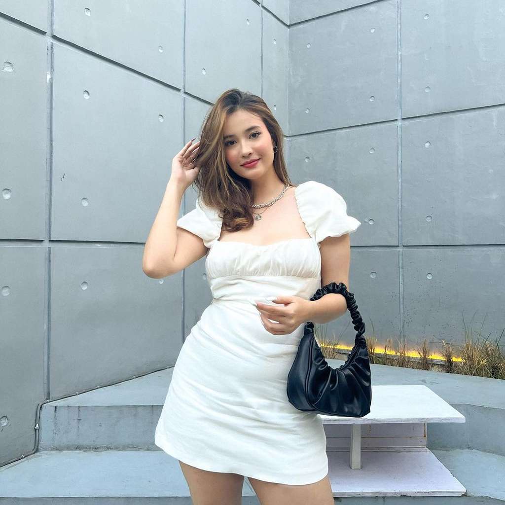 Fakta-fakta Mengejutkan Regina Preman Pensiun 6 di Kehidupan Nyata, Aspri ke-15 Hotman Paris yang Cantik Banget!
